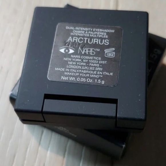 NARS Dual-Intensity Deep Indigo Eyeshadow Arcturus - Picture 3 of 4